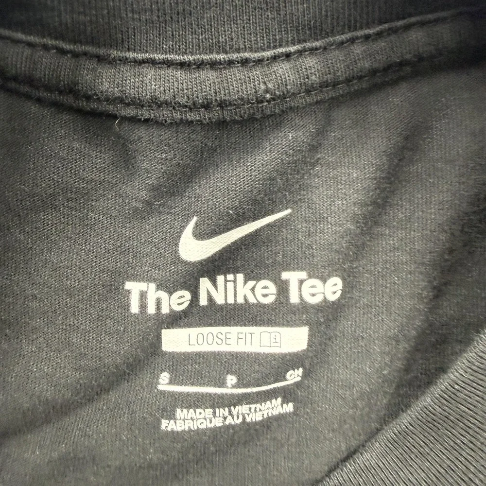 Nike Shirt Mens Small Black Shoe Hand Graphic The Nike Tee Tagless Loose Fit